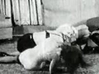 Betty Page - Catfight - Vintage Bondage