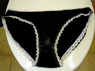 cumming in step daughter&#039;s stained black panty