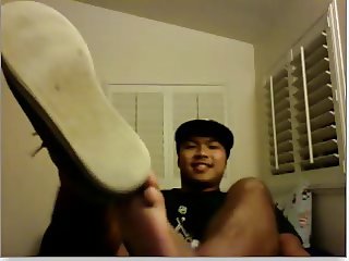 straight guys feet on webcam - asian teenager