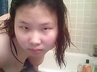 Amateur Asian teen BBW in the shower